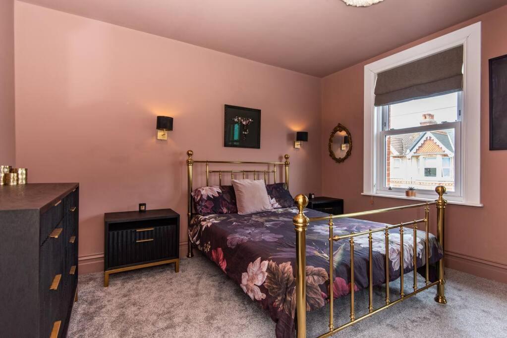 Newly Renovated Victorian House With Free Parking Villa Brighton Bagian luar foto